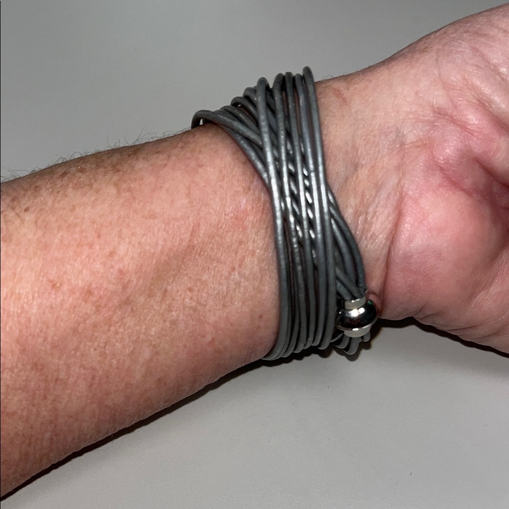 Source Unknown Silver Tone Multi-Strand Bracelet … - image 4